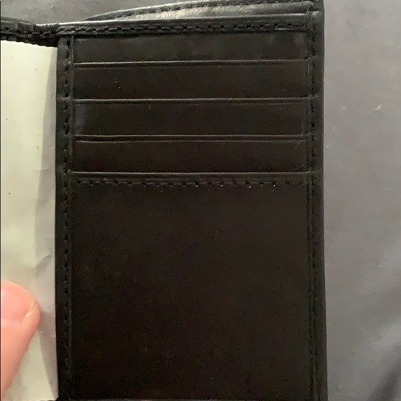 Men’s Relic Wallet - Picture 6 of 10